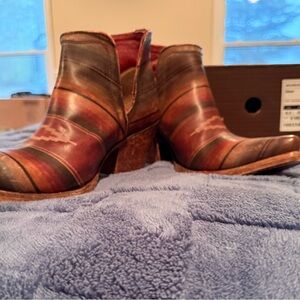 Ariat Women's Dixon Western Blanket Booties